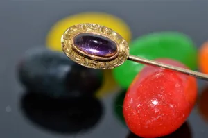 14 Karat Yellow Gold Oval Cabochon Amethyst Stickpin