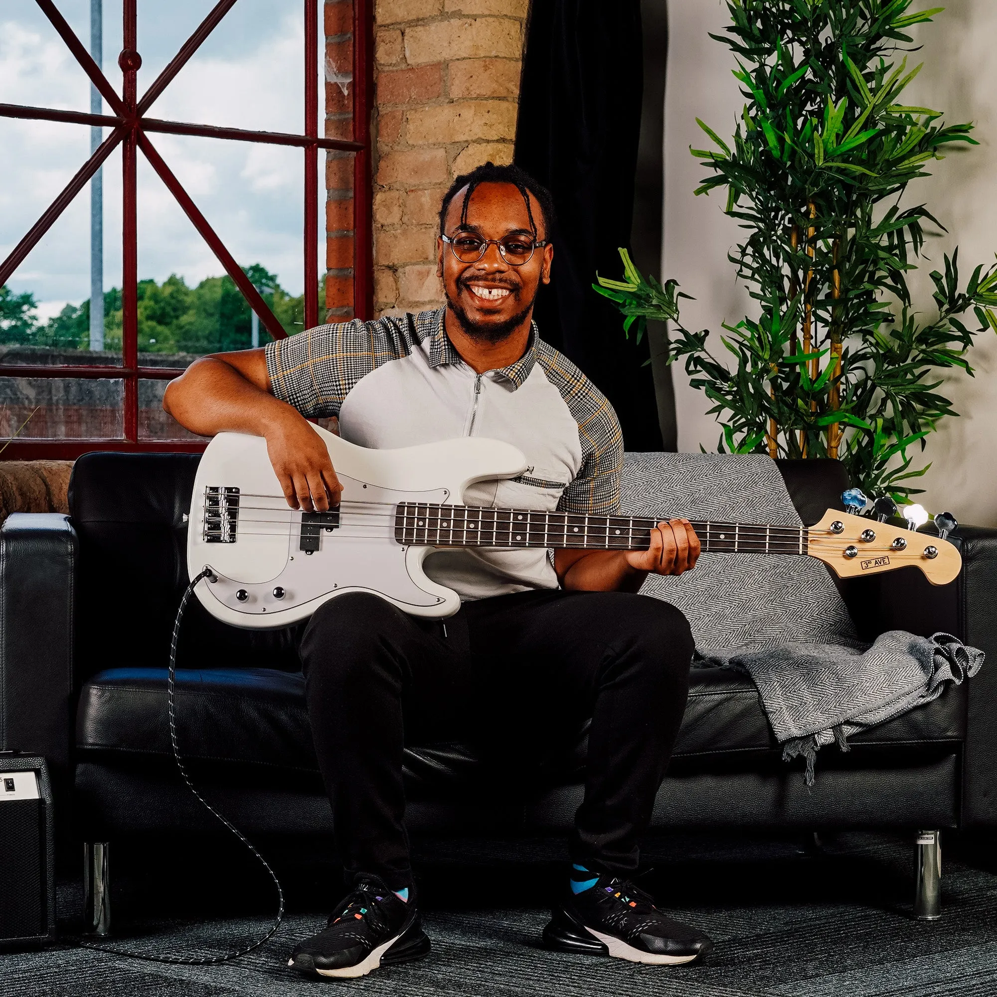 3rd Avenue Electric Bass Guitar Pack