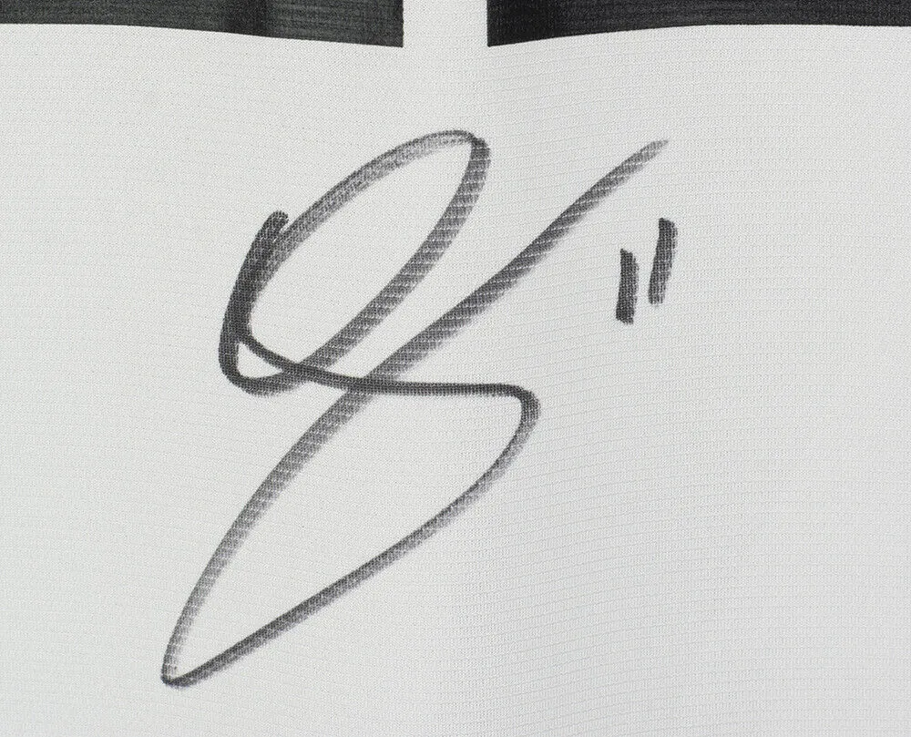 DeMar DeRozan Signed Chicago Bulls White Fanatics Basketball Jersey BAS