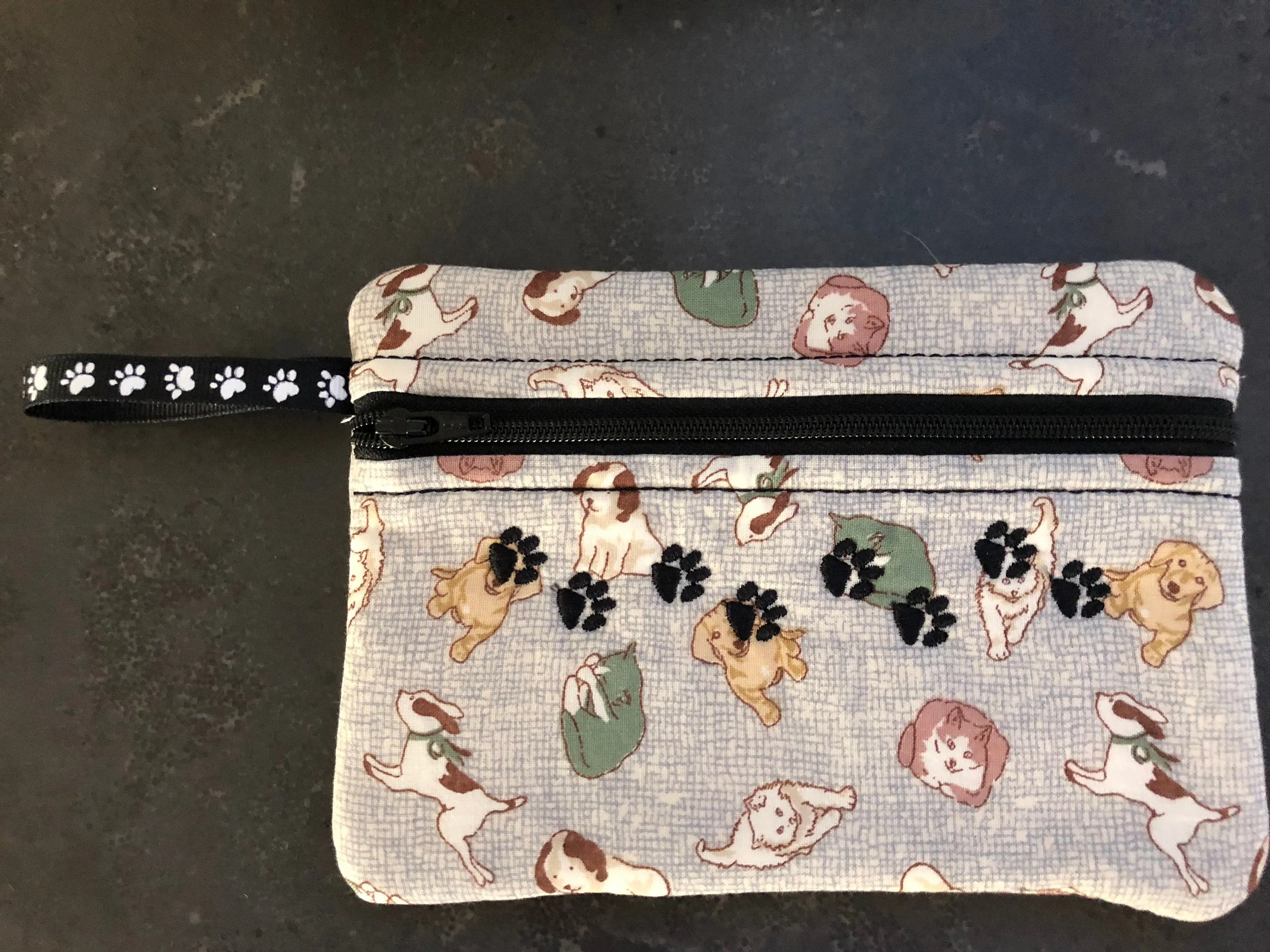 Dog Paws Small Embroidered Bag | stitchywoman.net