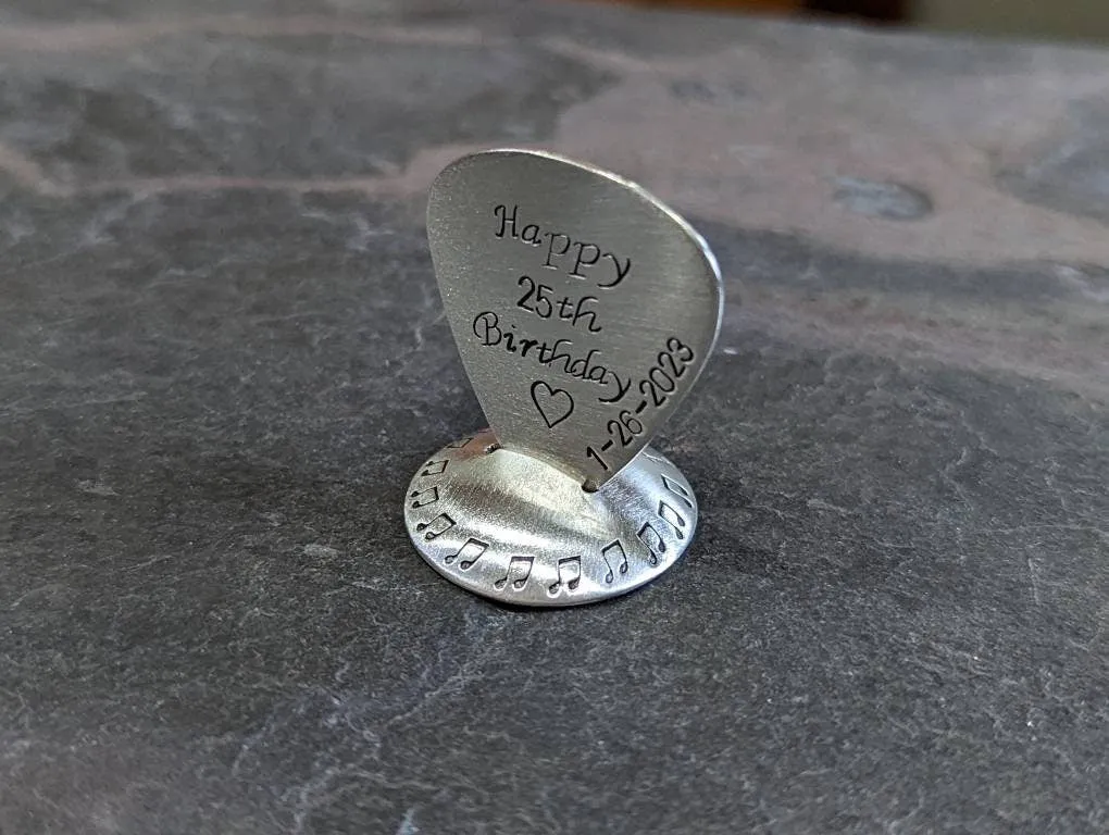 Guitar pick with stand in Sterling Silver
