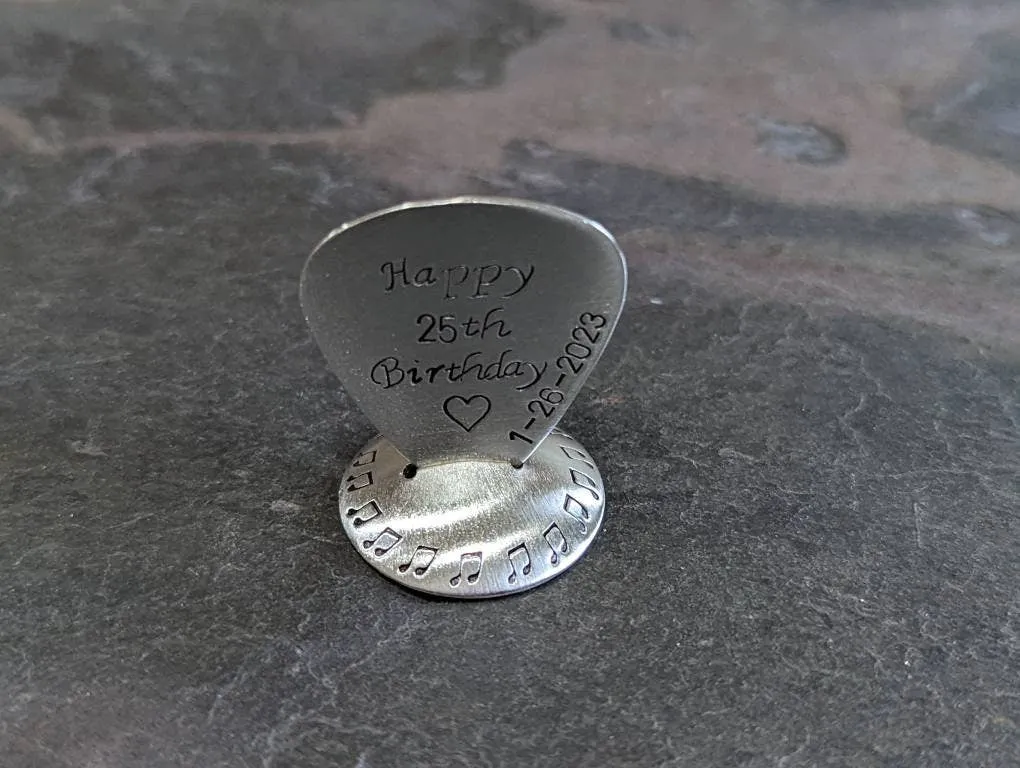 Guitar pick with stand in Sterling Silver
