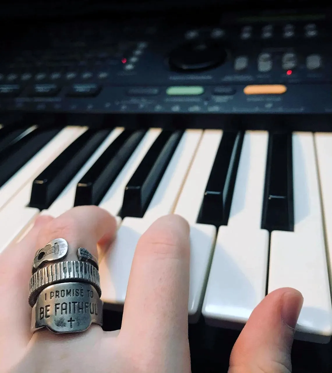 Guitar Player Inspire Ring