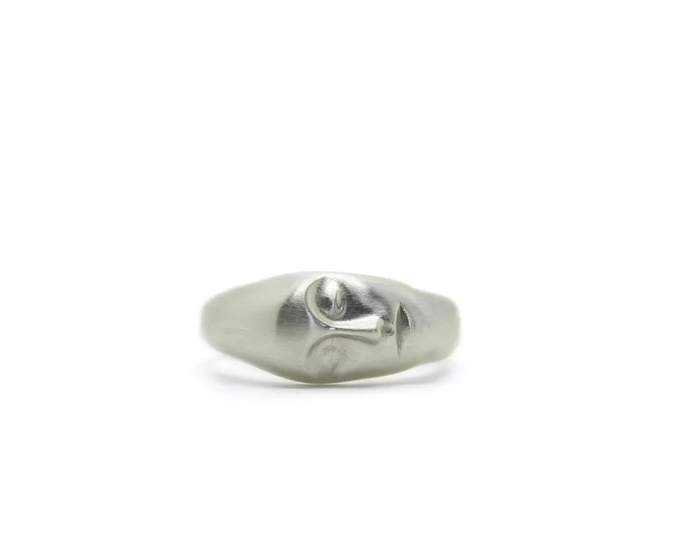 Large Grey Lady Cameo Ring