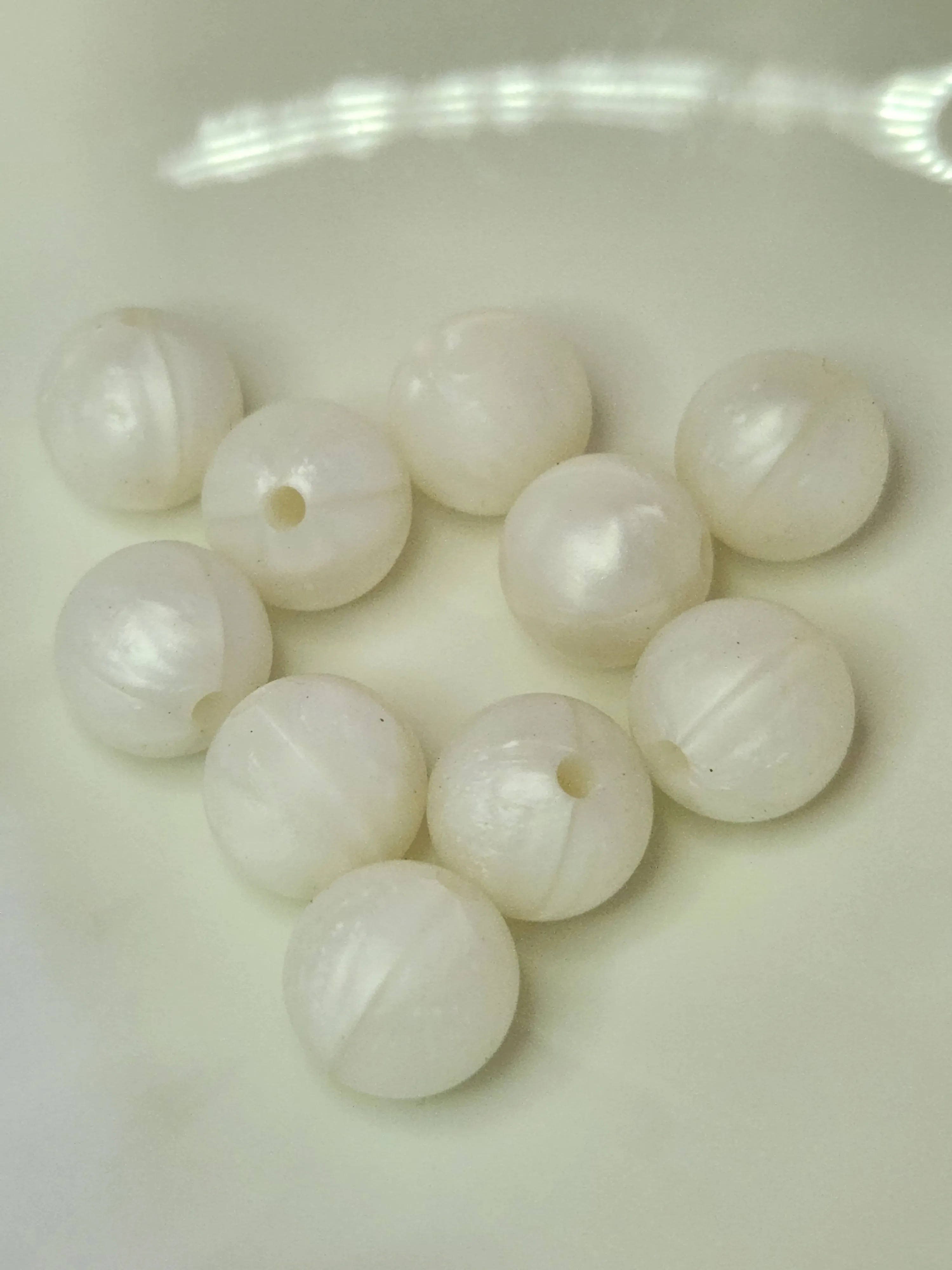 Metallic white sbgb88