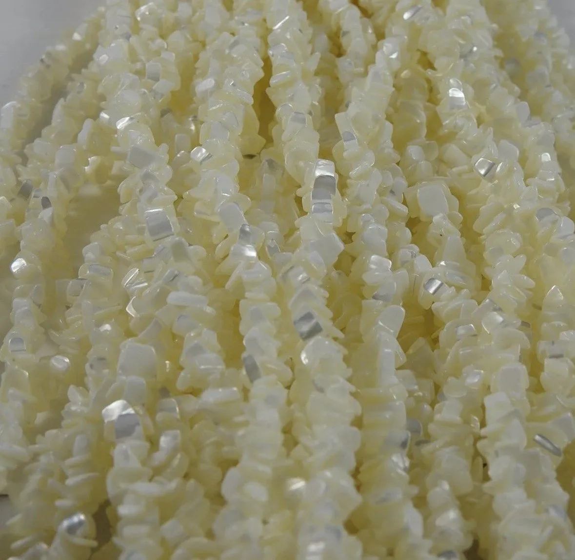 Mother of Pearl Chips Bead Strand