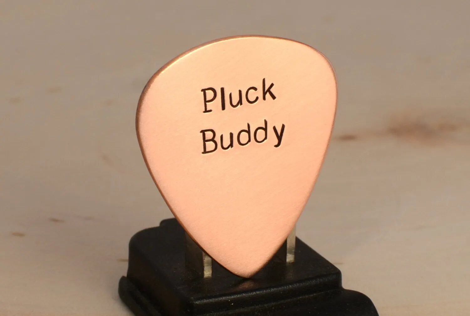 Pluck Buddy Guitar Pick in Copper