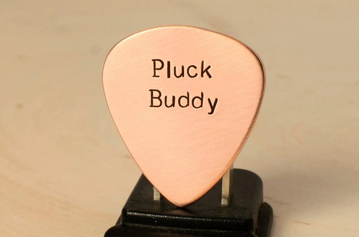 Pluck Buddy Guitar Pick in Copper