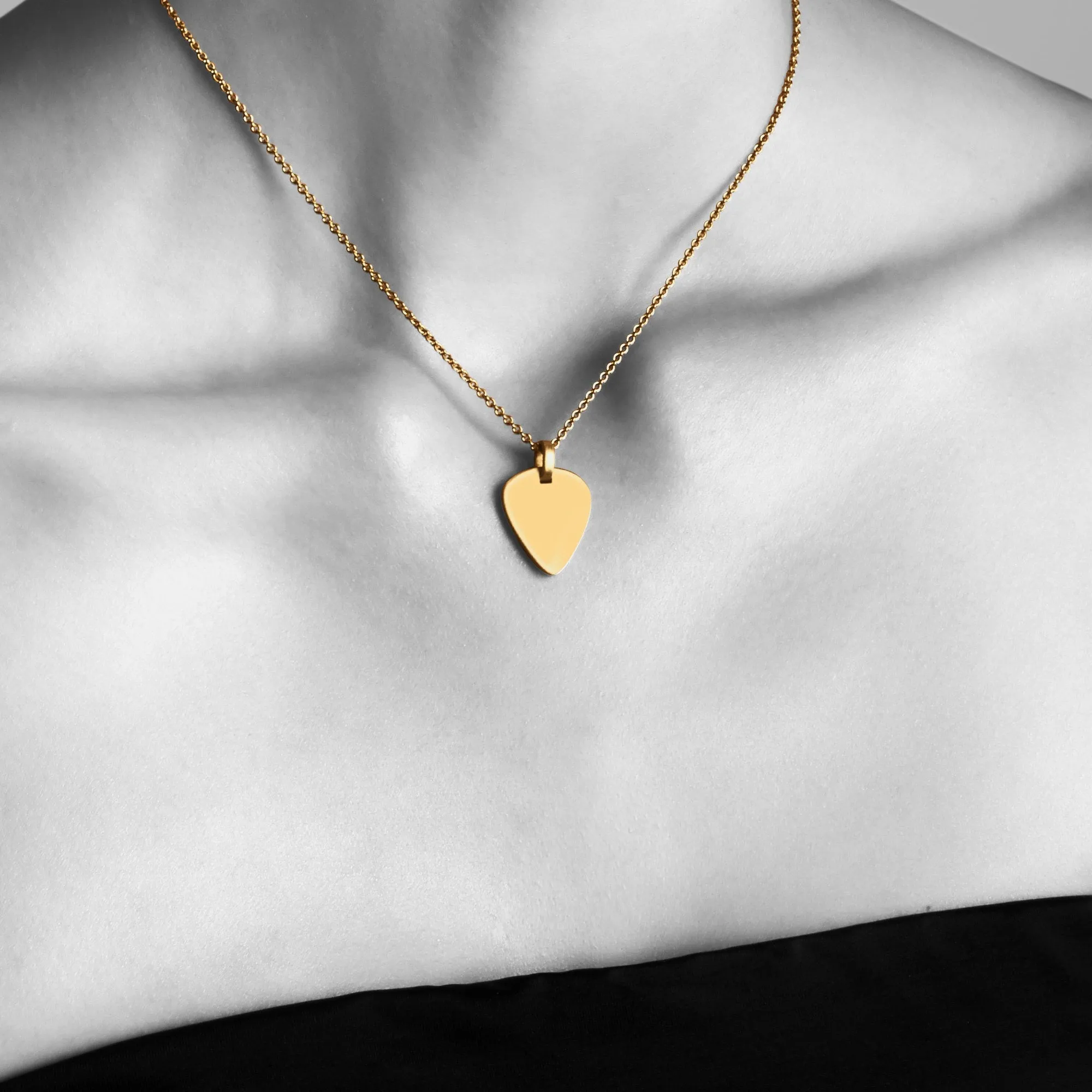Strum Pendant