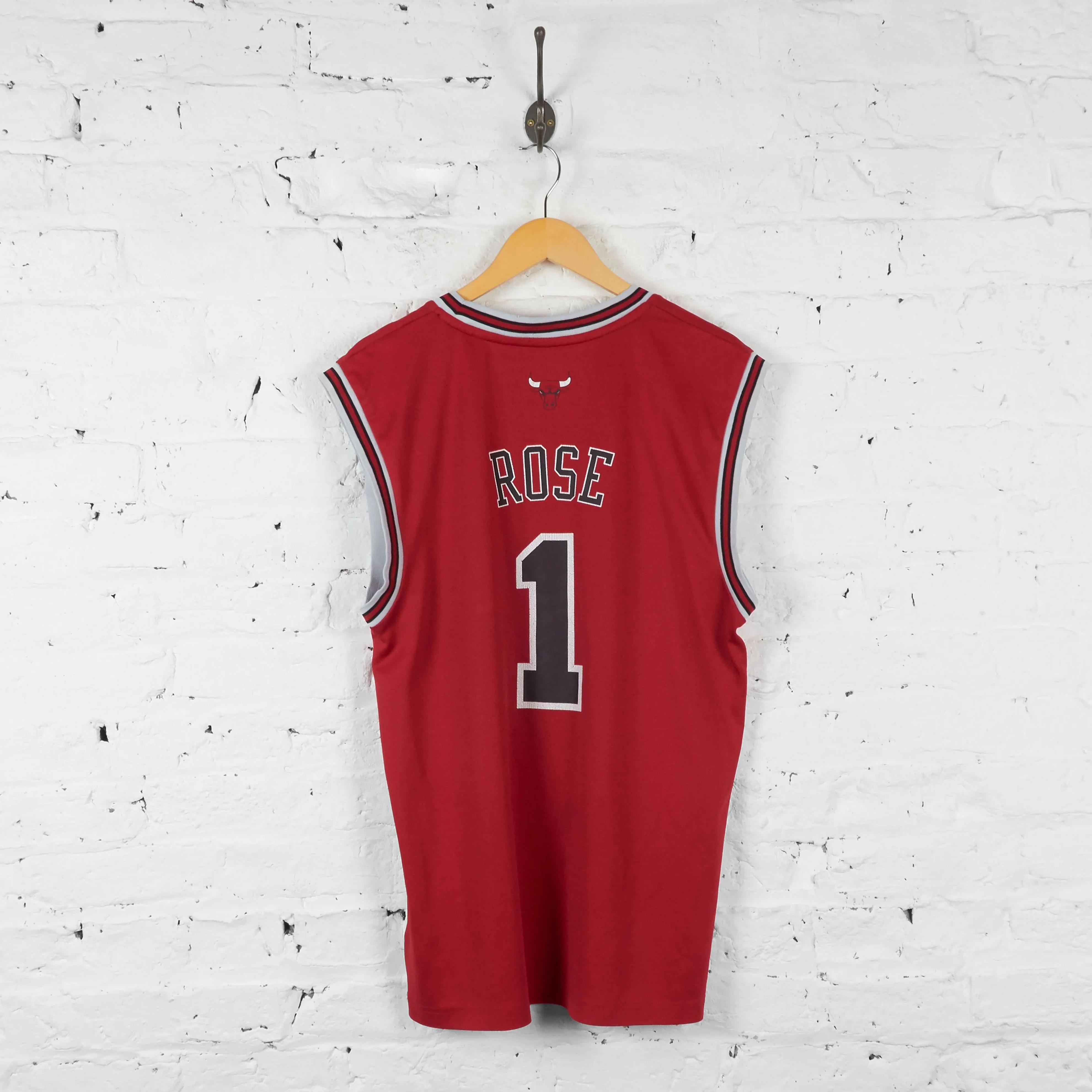 Vintage Adidas Chicago Bulls NBA Jersey - Red - M