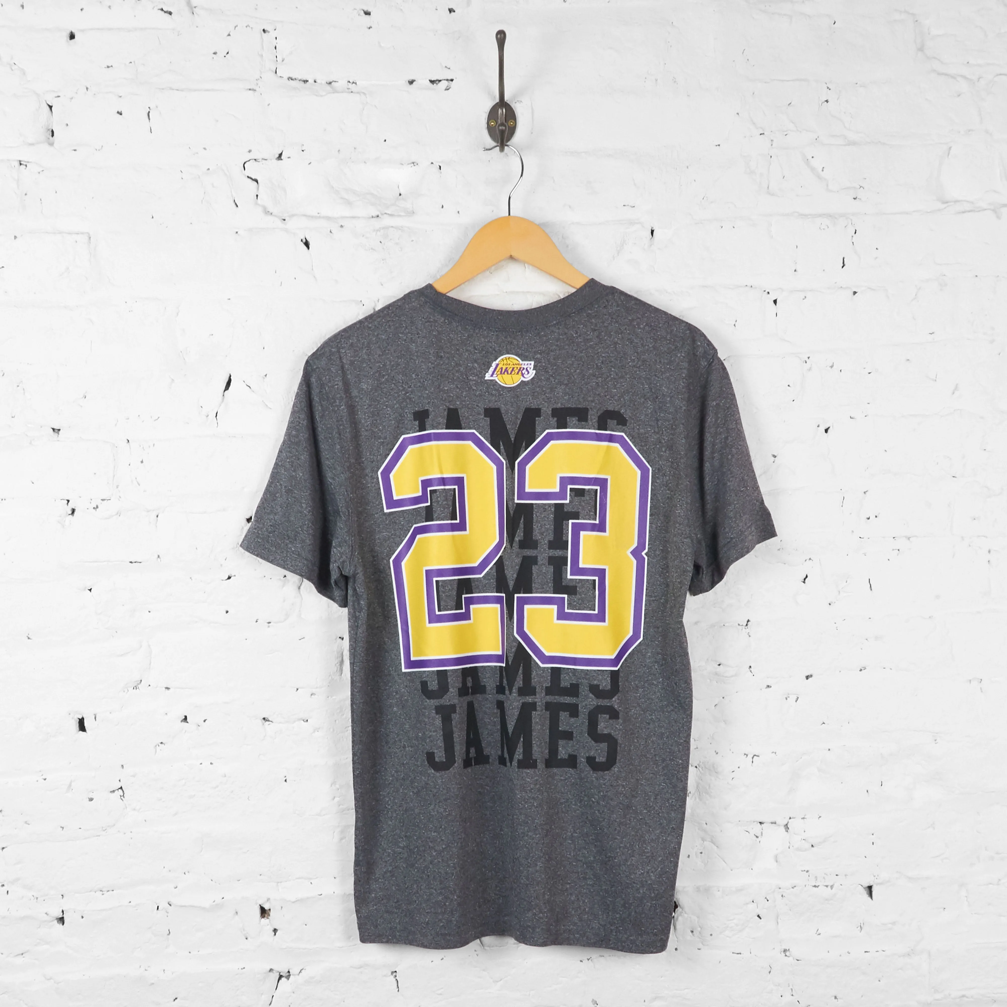 Vintage Los Angeles Lakers LeBron James Basketball T-shirt - Grey - M