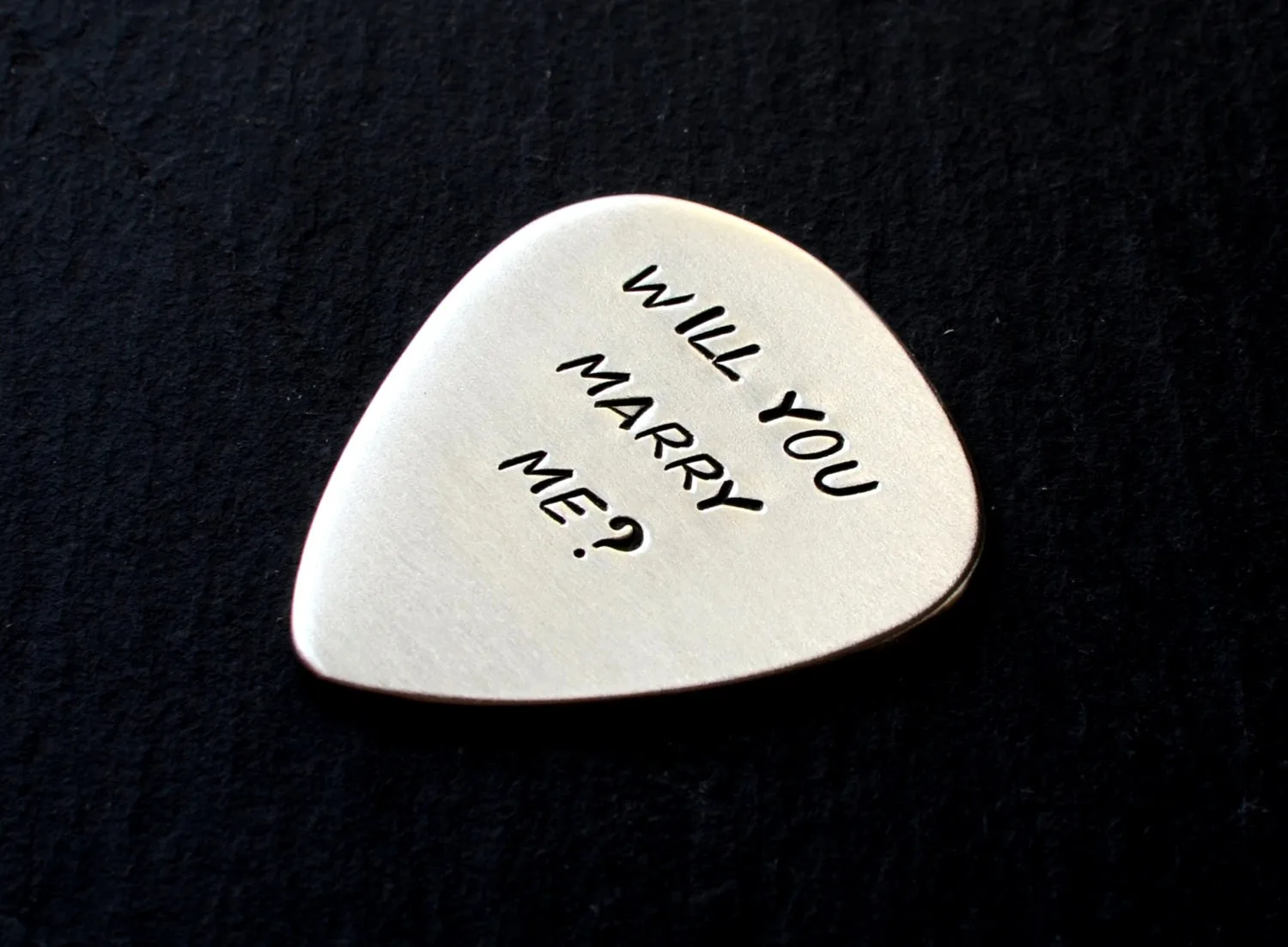 Will you marry me guitar pick proposal in aluminum - GP232A